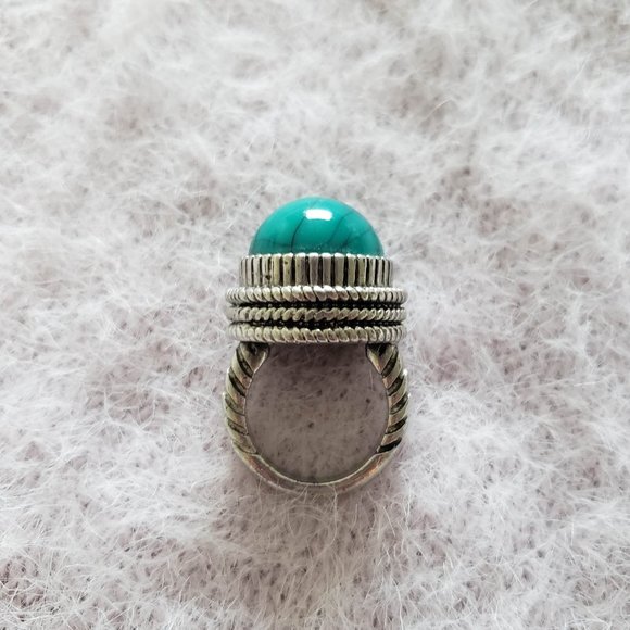 Turquoise Bezel Fashion Ring Silver Tone Size 7 - Picture 4 of 9